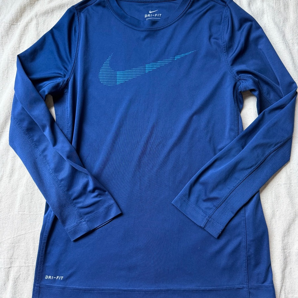 Nike Dri-FIT Boys Long Sleeve Blue Shirt Medium Crew Neck Breathable